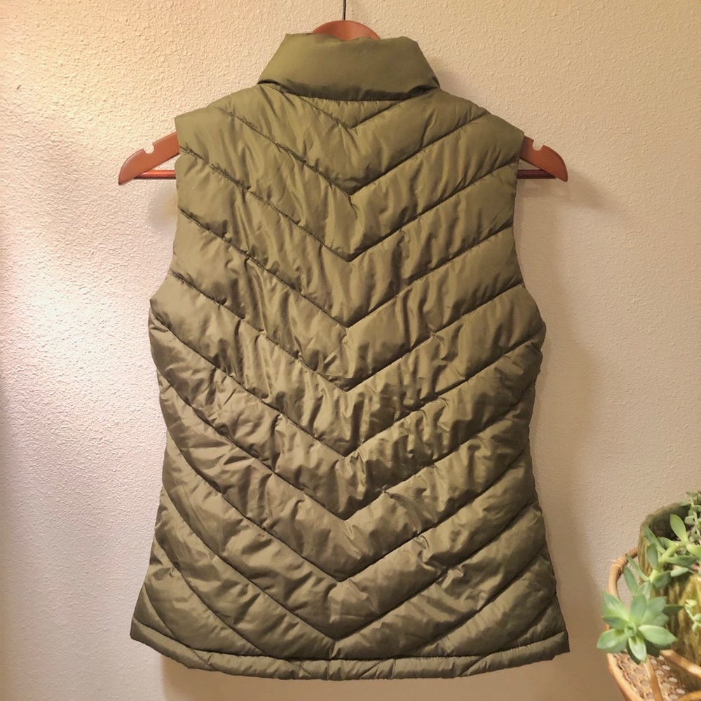 Gap Vest | NWT | - Picture 3 of 4